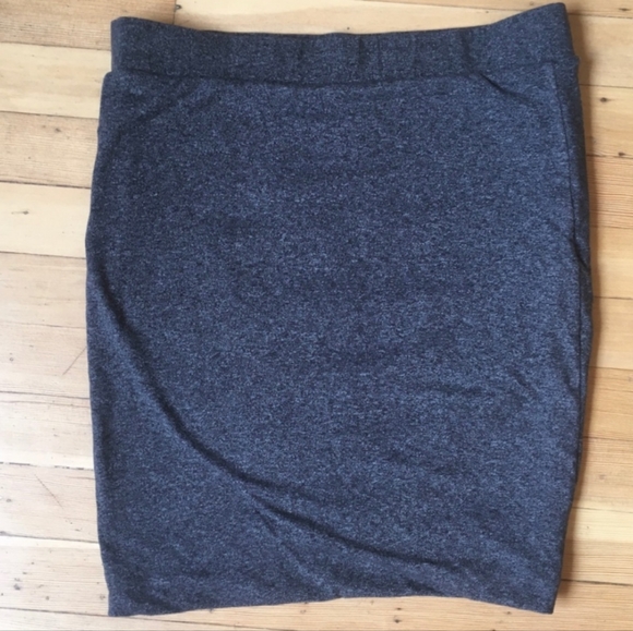 Express Tulip Skirt - Picture 2 of 5